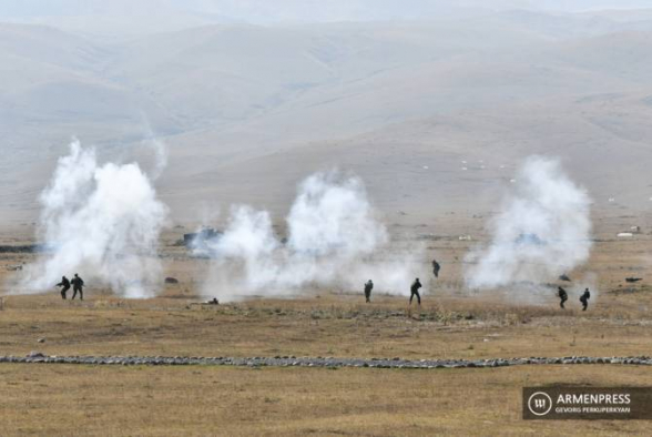 Азербайджан начал широкомасштабные военные действия по всему периметру передовой: участвуют тысячи наемников-террористов