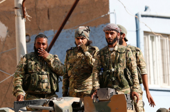 WSJ сообщил о сотнях боевиков, переброшенных из Сирии в зону Карабахского конфликта