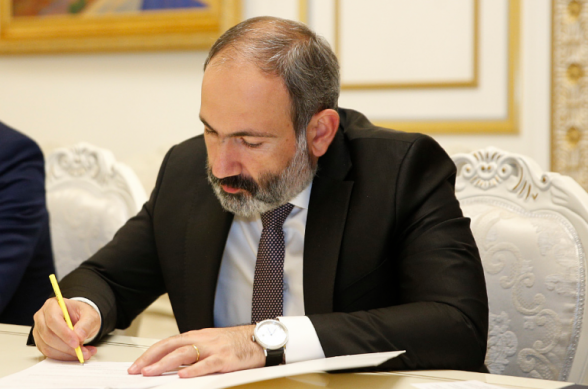 Նիկոլ Փաշինյանը «Արտակարգ իրավիճակներում բնակչության պաշտպանության» օրենքի կիրարկումն ապահովող միջոցառումների ցանկը հաստատելու մասին որոշում է ստորագրել