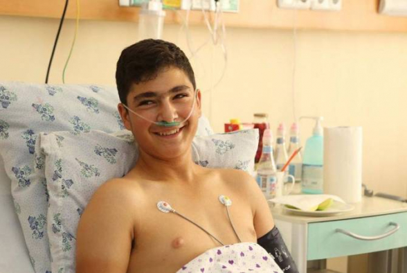 14-летнего Нарека, пострадавшего от азербайджанского БПЛА в Варденисе, выписали из реанимации