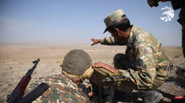 Тренировки мобилизованных на защиту родины солдат перед отправкой на фронт