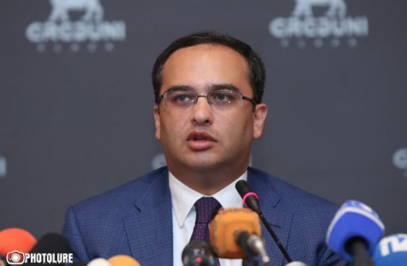 Նախագահների հանդիպման բովանդակությանն առնչվող տեղեկատվությունն իրականությանը չի համապատասխանում. Վիկտոր Սողոմոնյան