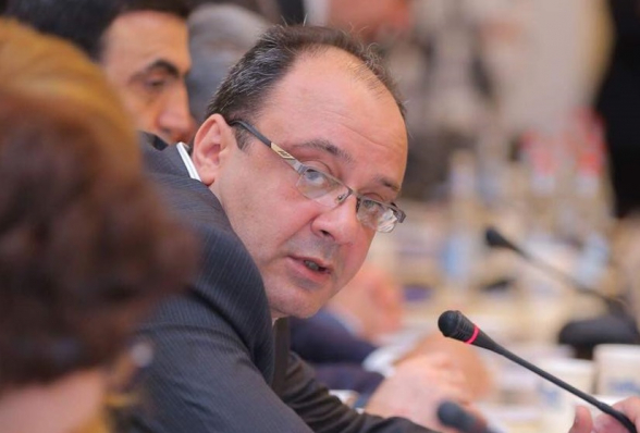 Ադրբեջանին պետք է վերջնագիր ներկայացվի՝ կա՛մ դադարեցնում է պատերազմը, կա՛մ համանախագահները ճանաչում են Արցախը