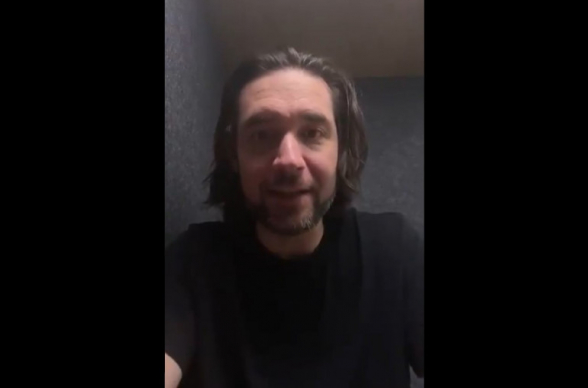 Ալեքսիս Օհանյանն ԱՄՆ-ի և Գերմանիայի առաջնորդներին կոչ է արել վերջ դնել հայ ժողովրդի դեմ ռազմական գործողություններին (տեսանյութ)