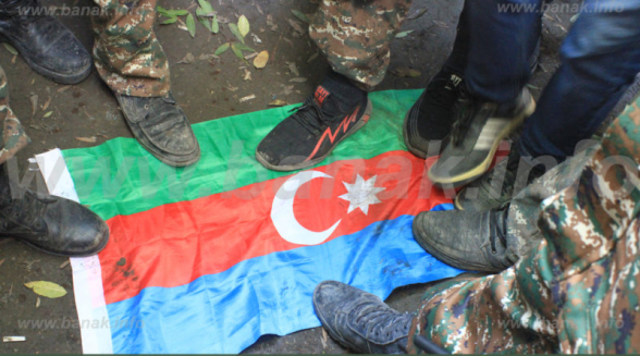 Հակառակորդի դրոշների «ճակատագիրը» (լուսանկար)