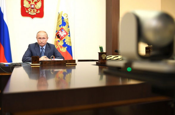 Говоря о законодательной инициативе, Путин упомянул предусмотренное в некоторых странах уголовное наказание за отрицание Геноцида армян