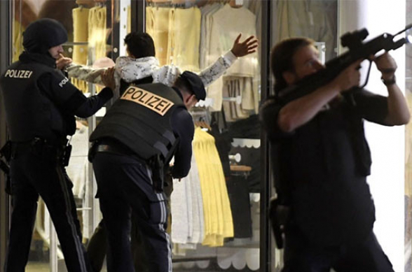 Վիեննայում սպանված ահաբեկիչն իսլամիստ էր, ահաբեկչության զոհերը երեքն են. Ավստրիայի ՆԳՆ ղեկավար (տեսանյութ)