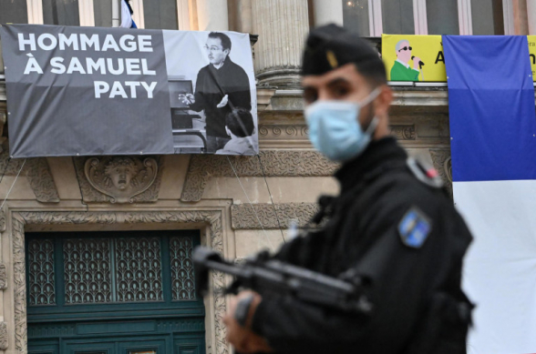 Ֆրանսիայում ուսուցչի սպանության գործի շրջանակում մեղադրանք է առաջադրվել 3 մարդու, այդ թվում՝ 17-ամյա աղջկա