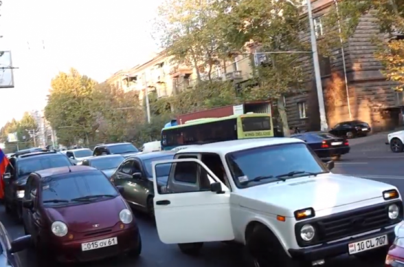 Նիկոլ Փաշինյանի հրաժարականի պահանջով ավտոերթ Երևանում (տեսանյութ)