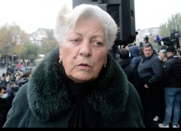 Կոչ եմ անում հոգեբույժներին զսպաշապիկ հագցնել իշխանության ղեկին նստածին. մանկավարժ