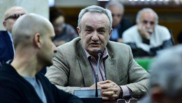 Լավն այն է, որ Մայր բուհը մաքրվեց Շուշին աթոռի հետ փոխանակած այս դավաճանից