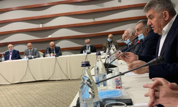 Արա Աբրահամյանը կլոր սեղան է անցկացրել Հայաստանում, Արցախում և սփյուռքում իրավիճակի վերաբերյալ