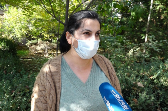 Գալիս ենք, ժամերով հերթ ենք կանգնում, ասում են` գույք եք կորցրել, Ալիևից պահանջեք, ինչքան պիտի էսպես ապրենք. արցախցի (տեսանյութ)