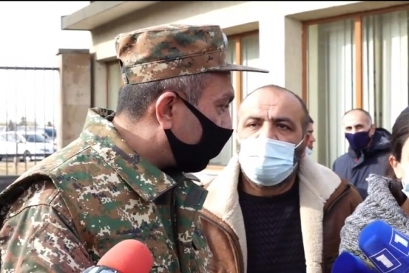 Акция членов семей военнослужащих перед зданием Минобороны (видео)