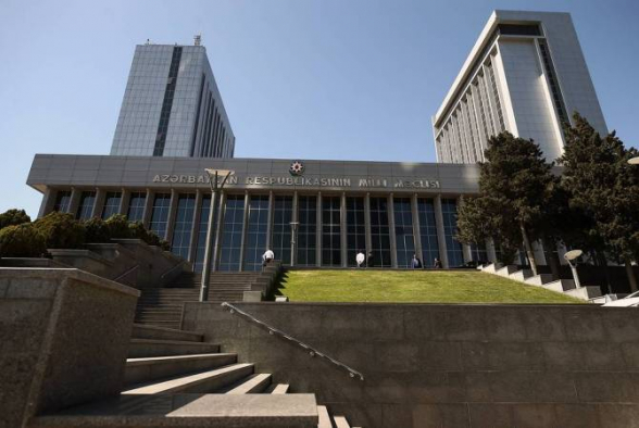 Парламент Азербайджана предложил отозвать Францию из сопредседательства Минской группы ОБСЕ