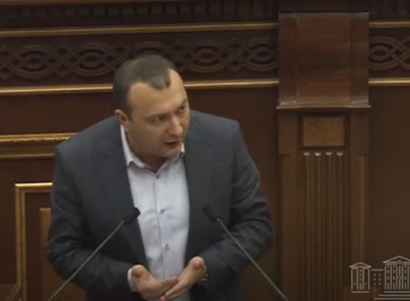 Ձենդ կտրի, բան ունես ասելու, արի ստեղից ասա․ Էնֆիաջյանը՝ իմքայլականին