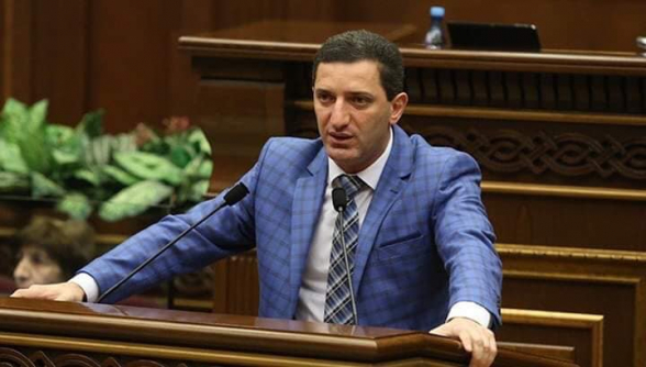 Փաշինյանը տոնածա՞ռ է, ի՞նչ է, որ իր շուրջ համախմբվենք․ Գևորգ Պետրոսյան (տեսանյութ)