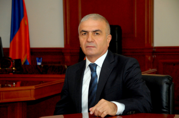 Губернатор Сюникского марза Унан Погосян подал в отставку