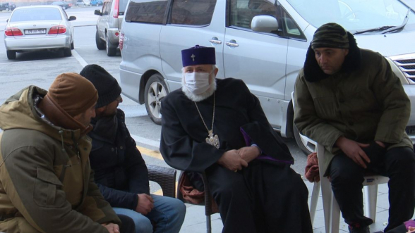 Требующие отставки Пашиняна граждане прекратили голодовку