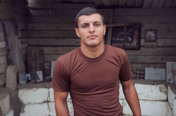 Մխիթարս ու Հայկս մարմնով ծածկել են Աբիկին ու զոհվել հերոսաբար. ո՞վ է պատասխան տալու իմ բալի թափված արյան համար, իմ բալի չապրած կյանքի համար. նահատակված Մխիթար Գալեյանի մայրը՝ որդու մասին