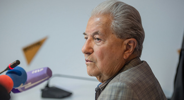 Մահացել է Քաղաքացիական ավիացիայի գլխավոր վարչության նախկին պետ Դմիտրի Ադբաշյանը