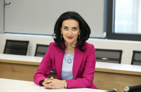 Վազգեն Մանուկյանին քննադատում են մարդիկ, որոնց ամբողջ կյանքի սովորածը նա մոռանում է մեկ օրում