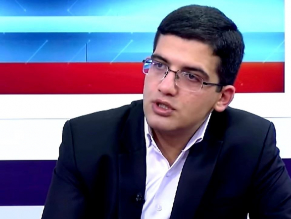 Փառահեղ հաղթանակի ճարտարապետներից մեկին քննադատում են ստորացուցիչ կապիտուլյանտները