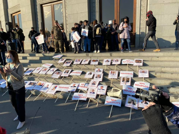 Надо сформировать пользующееся доверием народа руководство – заявление армянских дипломатов