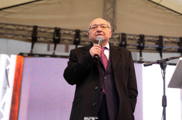 Вазген Манукян: «То, что они сделали с Арцахом, продолжат делать и с Арменией» (видео)