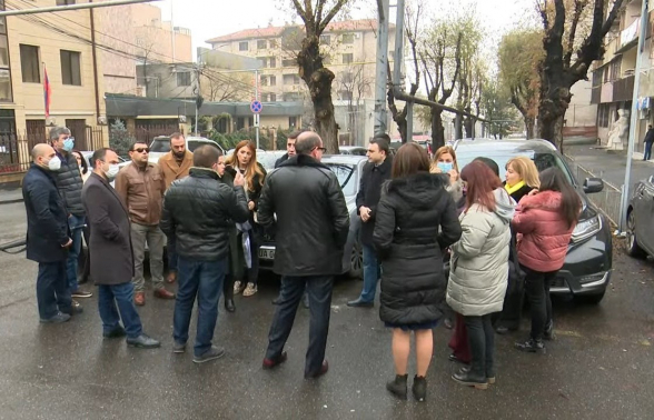 Акция протеста юристов и правозащитников перед Генпрокуратурой РА (видео)