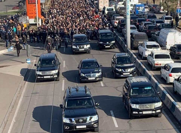 Ապիկարության երթ, պղծության ապոֆեոզը