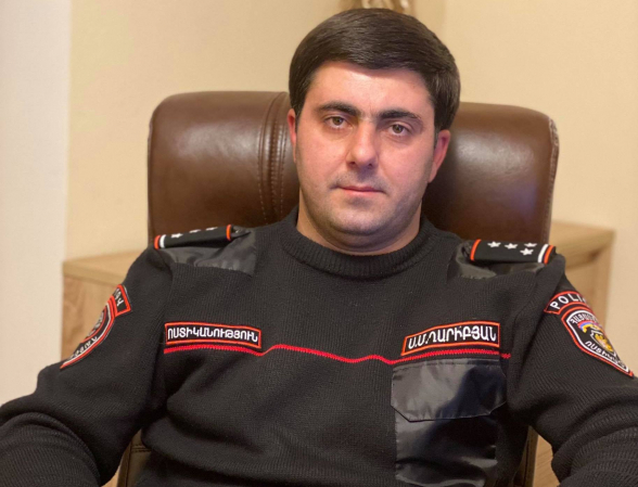 Сегодня в 12:00 мы, офицеры полиции в отставке, будем на площади Республики – рядом с нашими соотечественниками