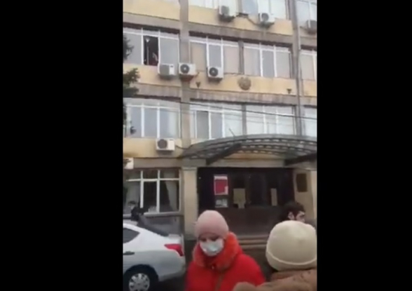 Արաբկիրի թողապետարանի մի շարք աշխատակիցներ հայտարարեցին գործադուլ՝ միանալով ցուցարարներին (տեսանյութ)