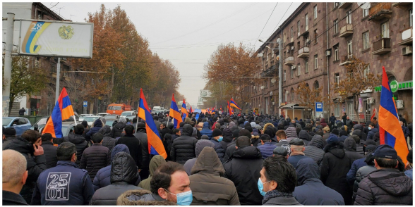 Жители административного округа Эребуни шествие направляются на площадь Республики (видео)
