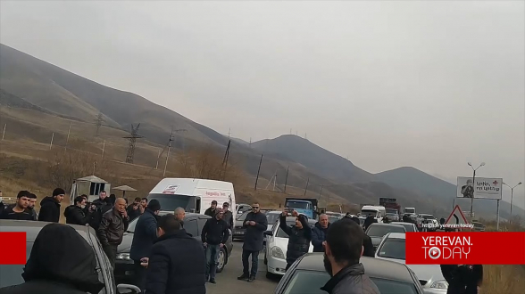 Трасса Ванадзор-Ереван заблокирована