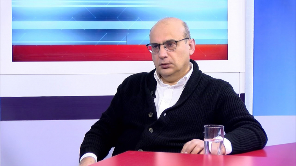 Мир в недоумении следит за тем, как руководитель проигравшего государства не уходит в отставку – Степан Даниелян (видео)