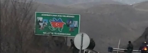 Ադրբեջանցիները վերականգնել են Գորիս-Կապան ավտոճանապարհին տեղադրված «Բարի գալուստ Ադրբեջան» ցուցանակը