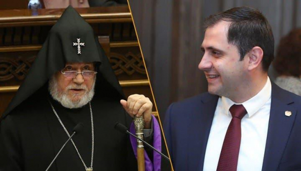 Сурен Папикян координирует акции протеста против Католикоса всех армян