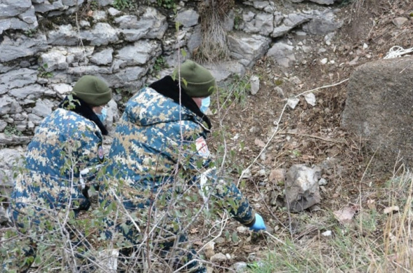 В районе Зангелана обнаружены останки 14 военнослужащих: поисково-спасательные работы продолжаются