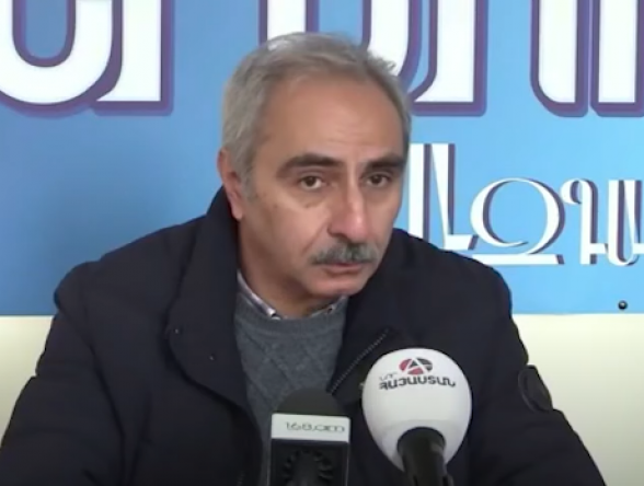 Ձեթի դեպքում 30-40 տոկոս թանկացում եղավ, ալյուրը՝ նույնպես, հացի գինը նույնը մնաց, բայց քաշը պակասեցրեցին. Կարեն Չիլինգարյան (տեսանյութ)