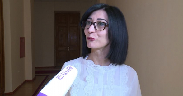 Ի՞նչ մասնագիտական ու քաղաքական որակներ ունի սույն թյուրիմացությունը, որ մի տեղ աշխատեր, ու իրեն այդքան աշխատավարձ տային