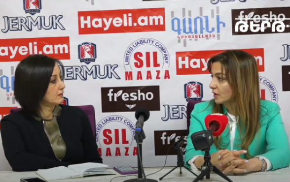 ԶՈՒ գլխավոր շտաբի նախկին պետ Յուրի Խաչատուրովի պաշտպան Անահիտ Սարգսյանի ասուլիսը (տեսանյութ)