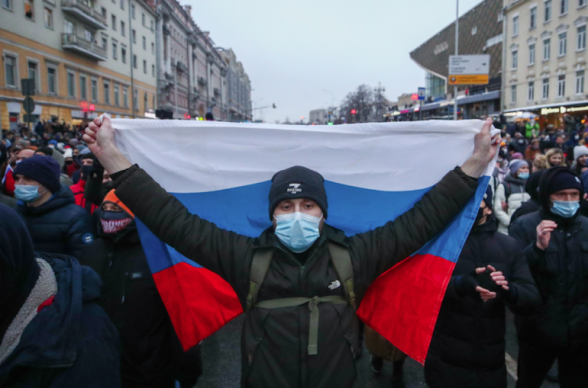 Послу США заявили протест из-за поддержки незаконных акций в России