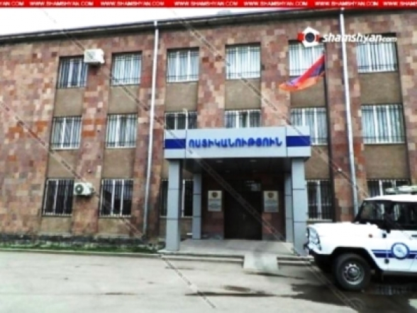 Արարատի մարզի Արևաբույր համայնքի ղեկավարն ու նրա ընկերը ոստիկանությունում ծեծի են ենթարկվել և տեղափոխվել հիվանդանոց