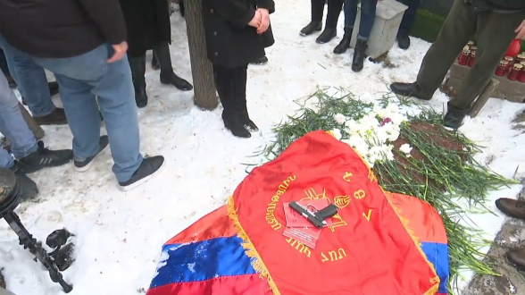 ՀՅԴ անդամները Եռաբլուրում էին (տեսանյութ)