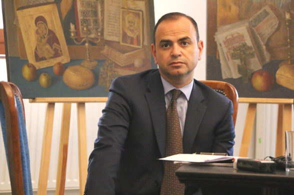 Кто поставил перед Синаняном задачу раскола и развала армянской общины России и с чьей помощью он пытается это сделать?