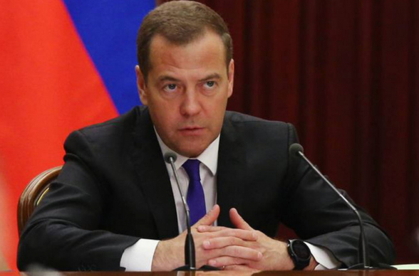 Урегулирование в Карабахе надо обсуждать и с Турцией – Медведев
