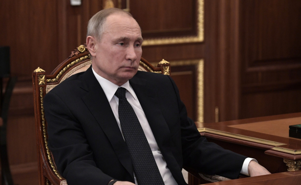 Путин поручил рассмотреть целесообразность создания российского суда по правам человека