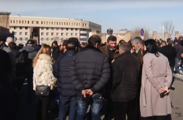 «Ոչ մի դրական և լուրջ պատասխան չստացանք»․ անհետ կորած զինծառայողների հարազատները հանդիպեցին պաշտպանության նախարար Վաղարշակ Հարությունյանի հետ (տեսանյութ)