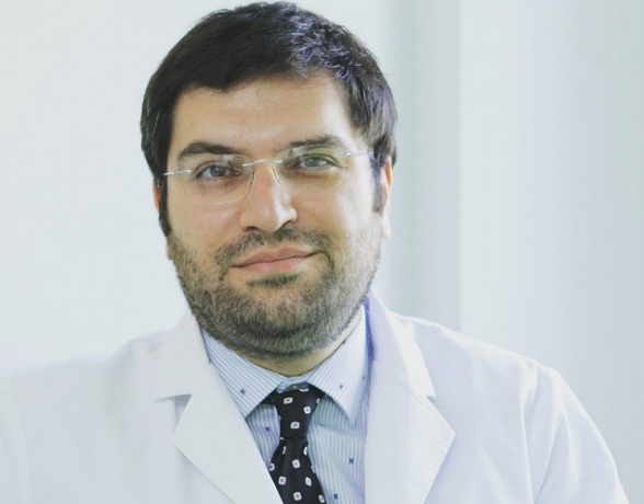 28 апреля министру обороны Вагаршаку Арутюняну исполнится 65 лет: увольнять будете? – Геворг Тамамян